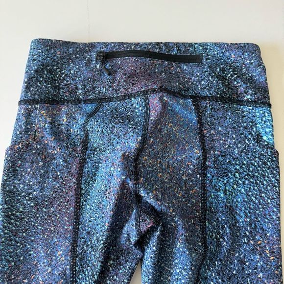 Lululemon Pace Rival Crop 22” Strive Multi Black Blue Mermaid Galaxy Size 4 - Picture 11 of 16